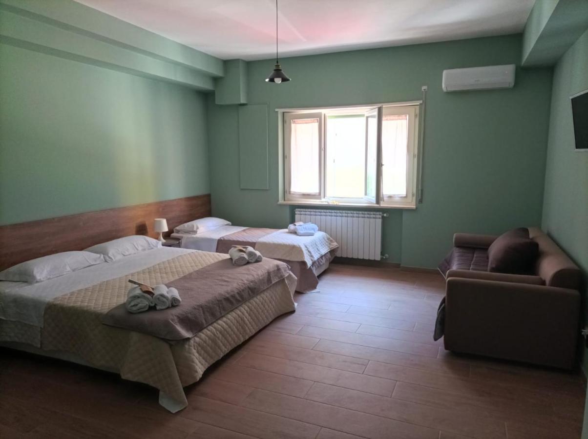 Incastro B&B In Crotone Dış mekan fotoğraf